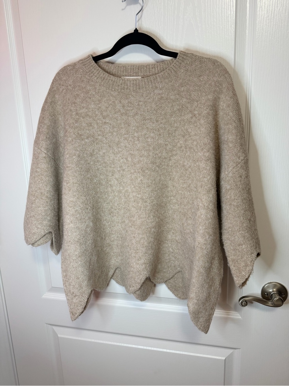 entro Scallop-Hem Crewneck Sweater in Light Beige